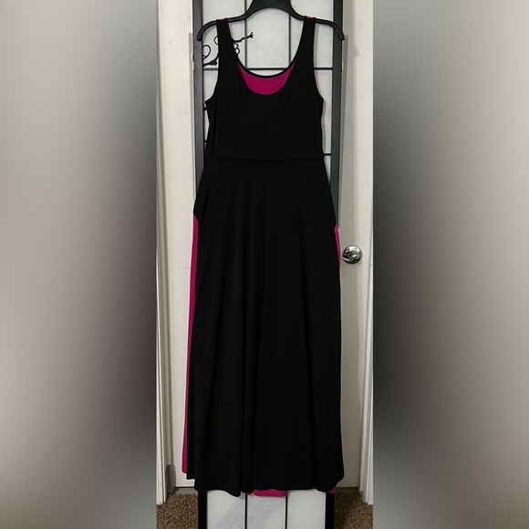 Miss Magenta Maxi - Picture 2 of 2